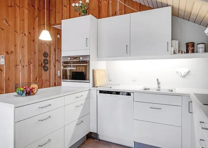 Reinhold - 1-9km From The Sea By Interhome Nyaraló *